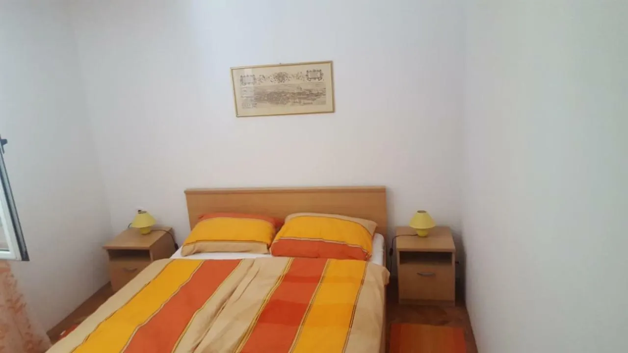 Apartment Brigitte Vrsi