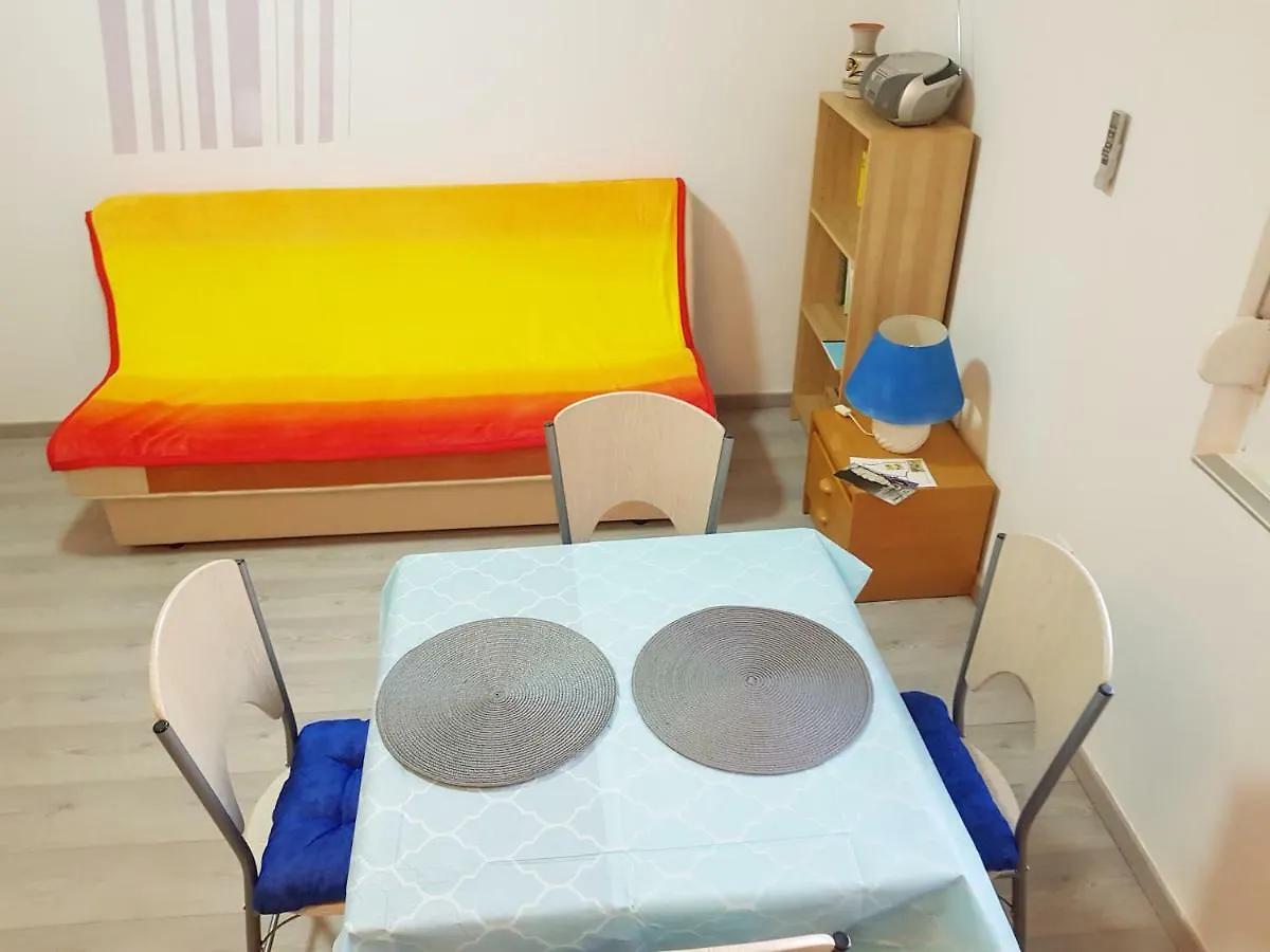 Apartment Brigitte Vrsi 0*,  Croatia